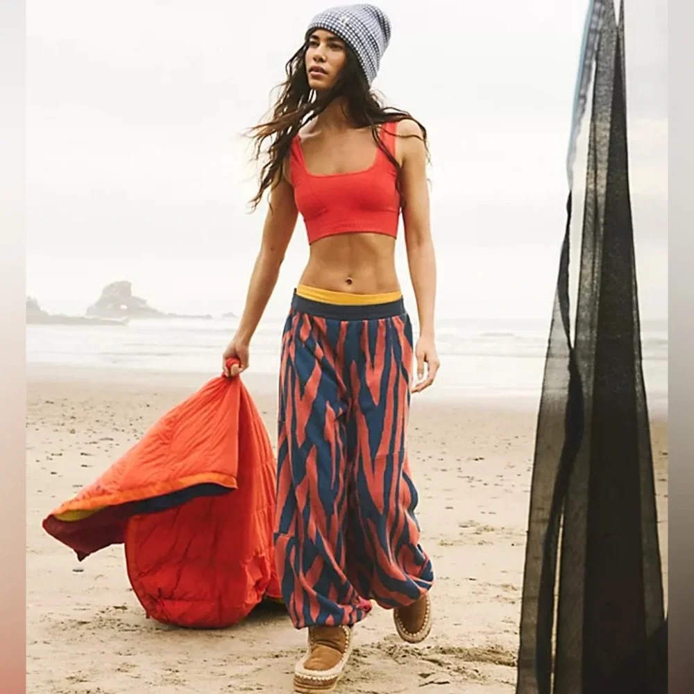 FREE PEOPLE FP Movement Baller Printed Pants NEW Size M Blue Orange NEW